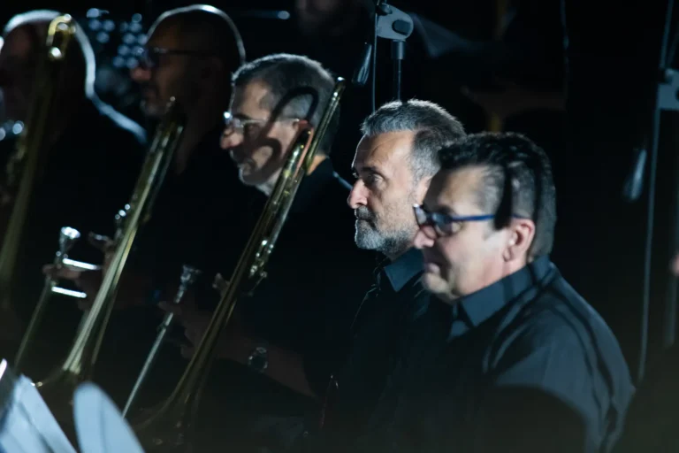 CB BAND DuomoEN2_8261EN2_8261
