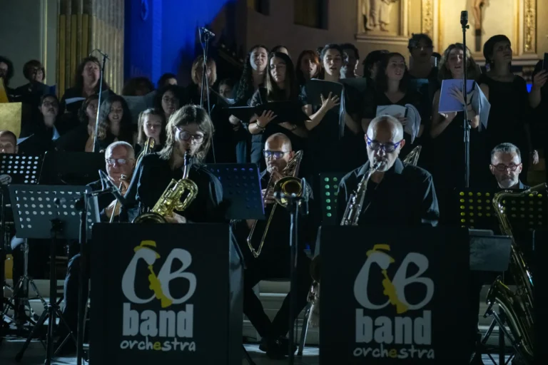 CB BAND DuomoEN2_8353EN2_8353