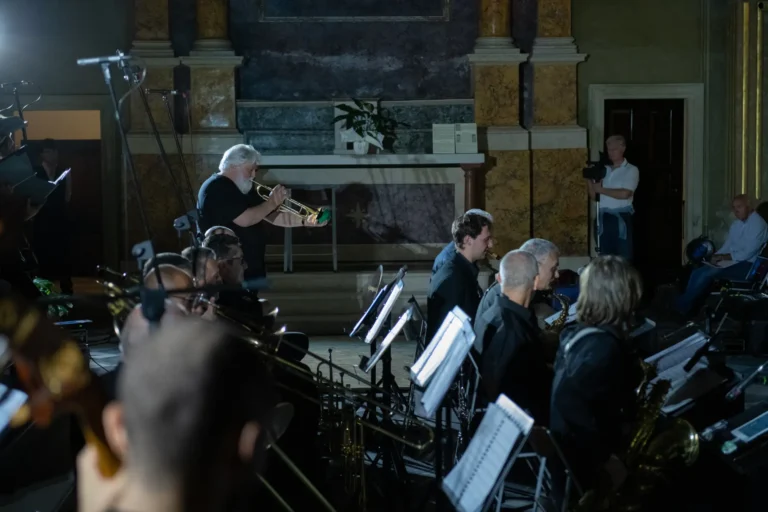 CB BAND DuomoEN2_8374EN2_8374